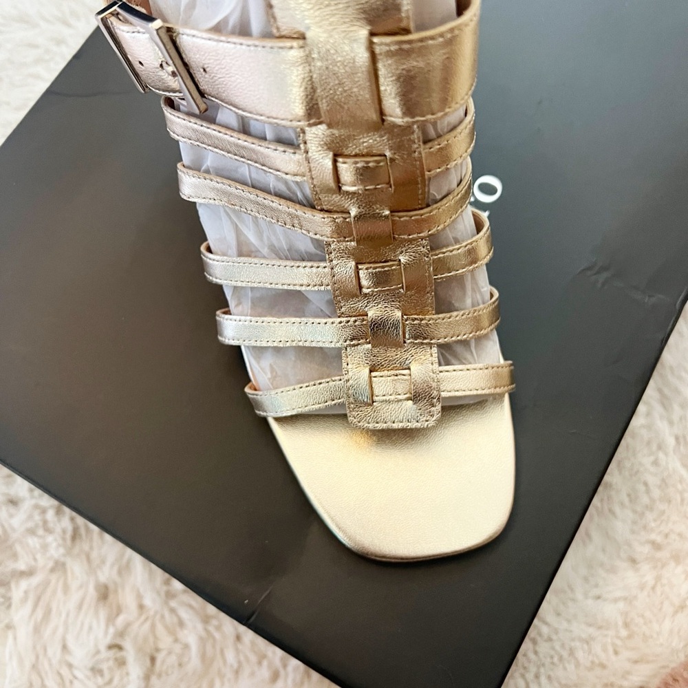 NWB Sz 9 Vince Camuto Gold Heels - Picture 3 of 6
